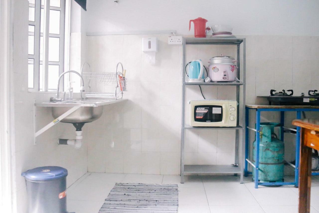 Thedaun Homestay Seri Iskandar, Perak Kültér fotó